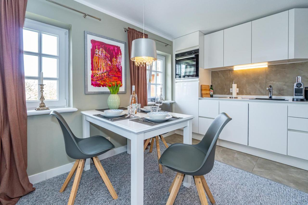 Gemuetliche Wohnung Unter Reet Mit Pool Und Sauna In Keitum Exterior foto