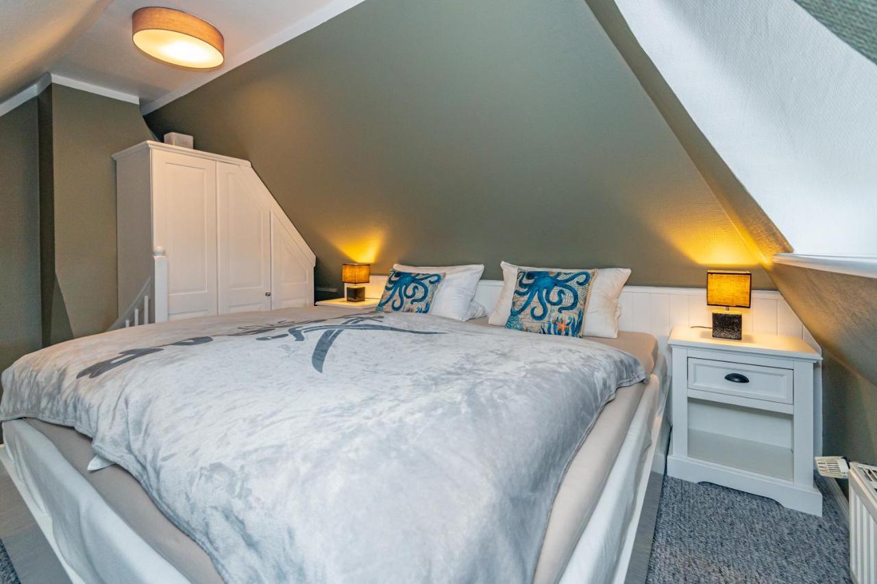Gemuetliche Wohnung Unter Reet Mit Pool Und Sauna In Keitum Exterior foto
